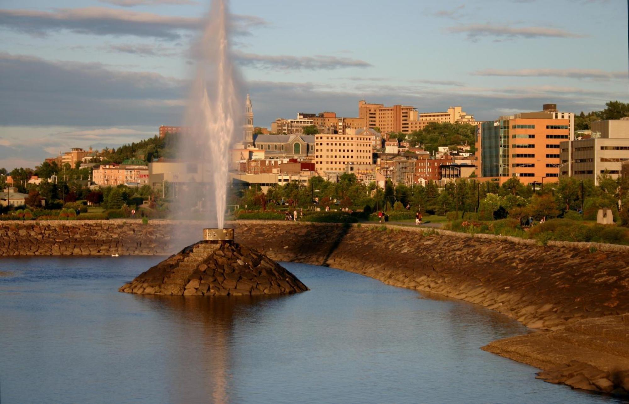 La Sagueneenne - Hotel Et Centre De Congres Saguenay Luaran gambar