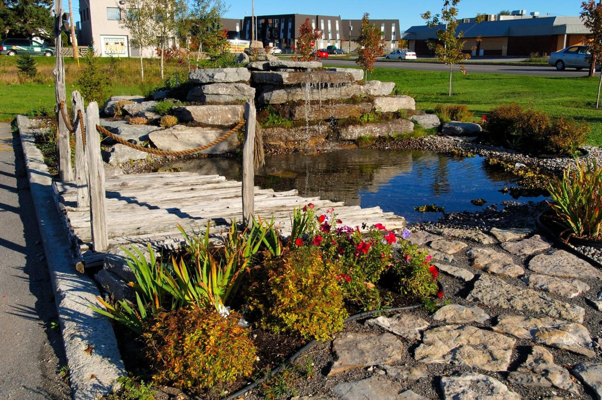 La Sagueneenne - Hotel Et Centre De Congres Saguenay Luaran gambar
